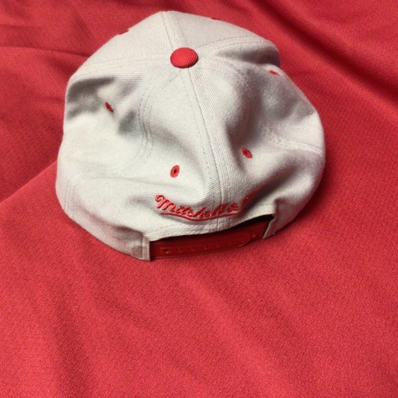 NHL CHICAGO BLACKHAWKS watch and hat combo - Picture 4 of 4